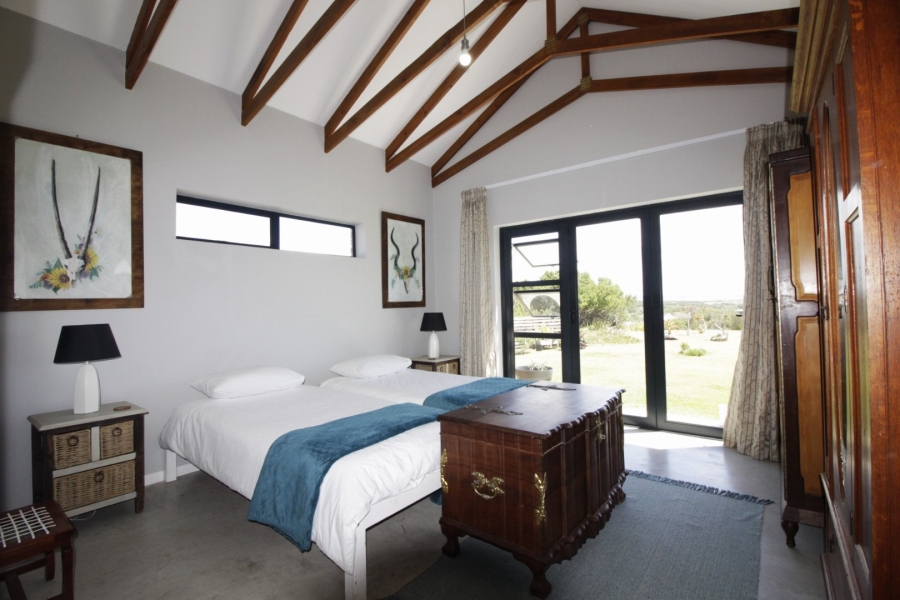 4 Bedroom Property for Sale in Paradise Beach Eastern Cape